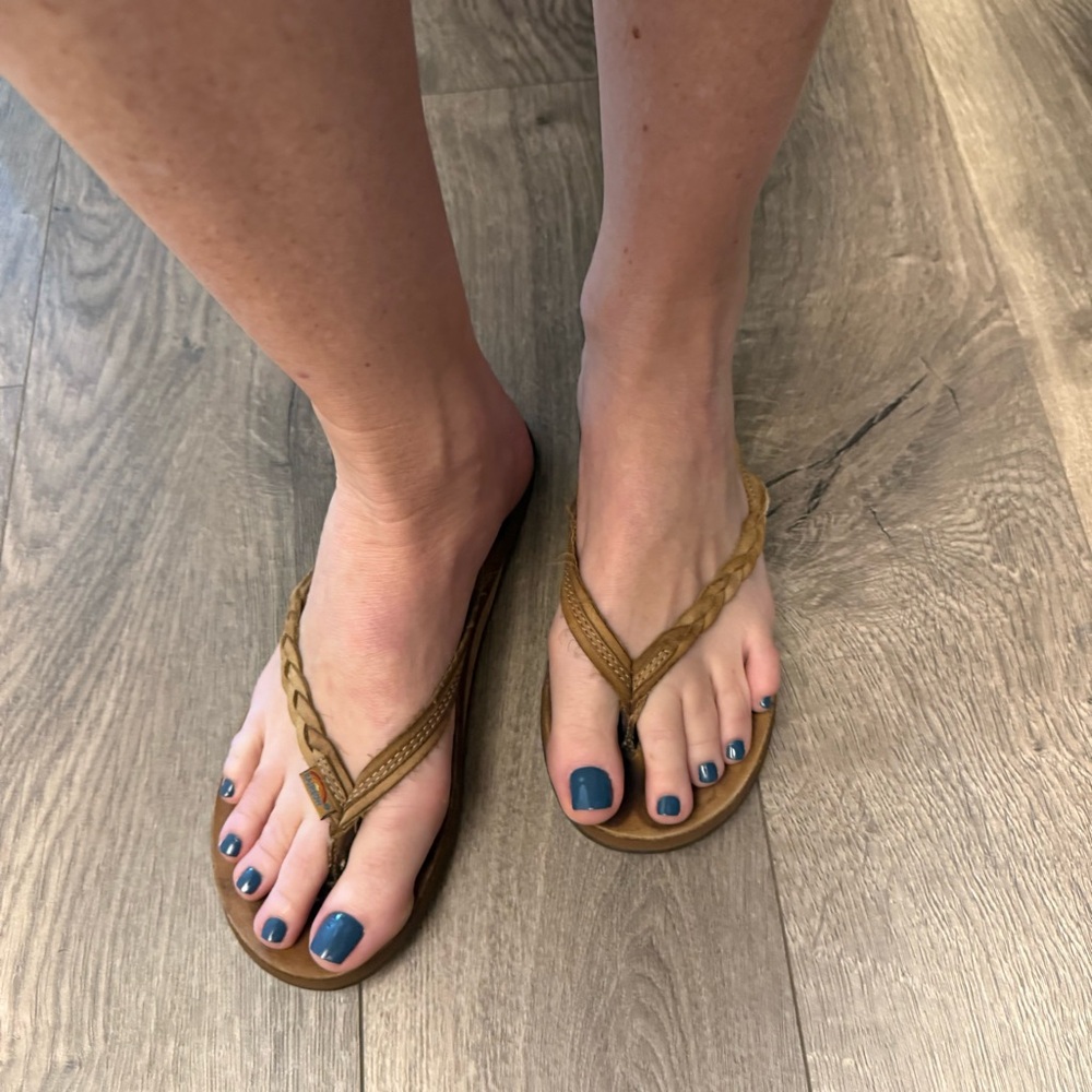 RAINBOW Flirty Tan Brown Braidy Womens Flip Flops Medium 6.5, 7, 7.5